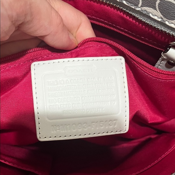 Coach Gray and White Shoulder Bag - Picture 8 of 10